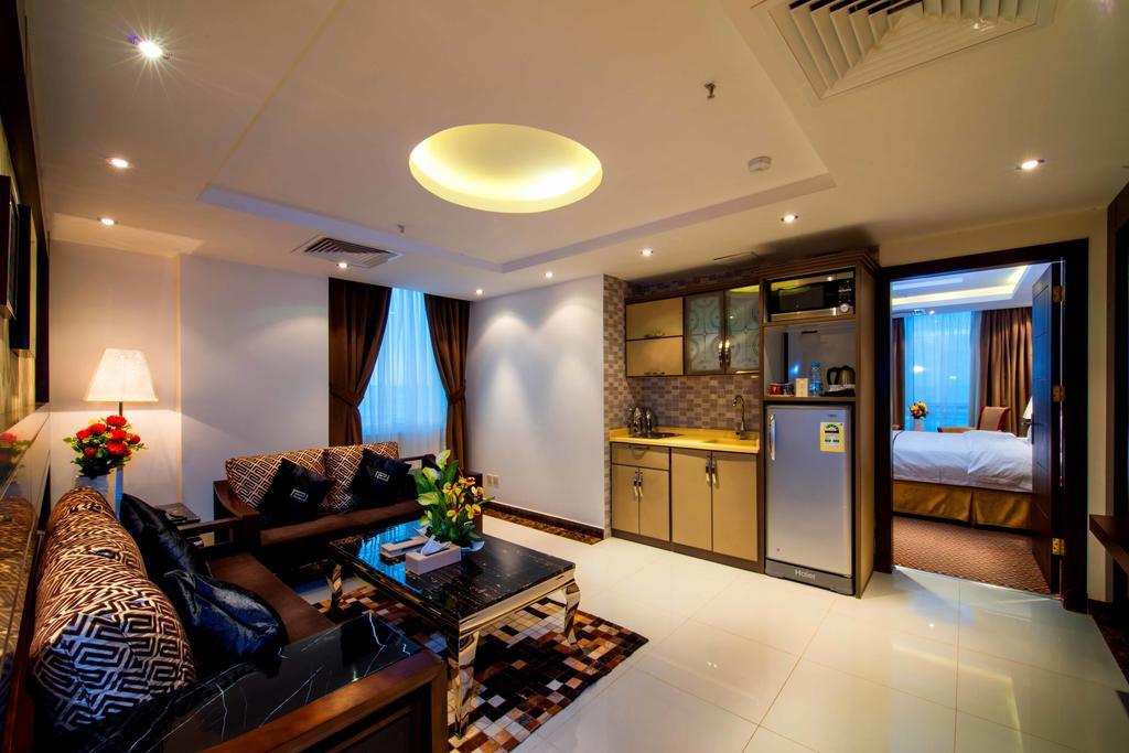 Al Yamama Palace Hotel Suites 리야드 객실 사진