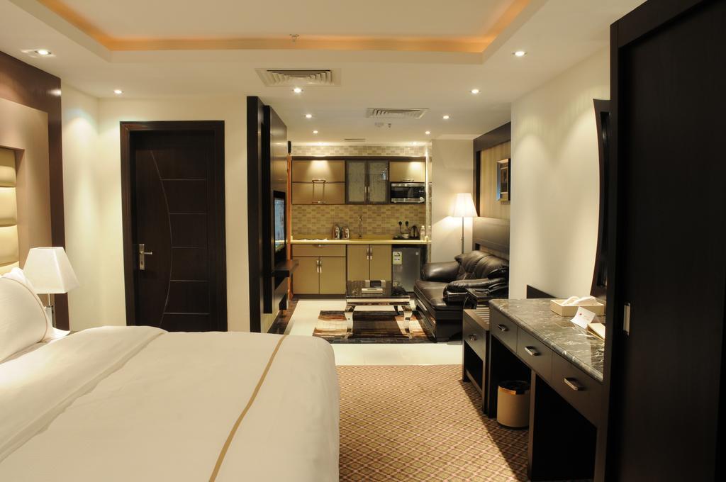 Al Yamama Palace Hotel Suites 리야드 객실 사진